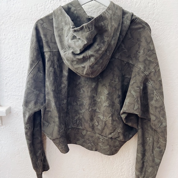 Athlete Farallon Camo Printed Sweatshirt - Picture 4 of 5